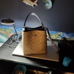 Coach small bucket tote